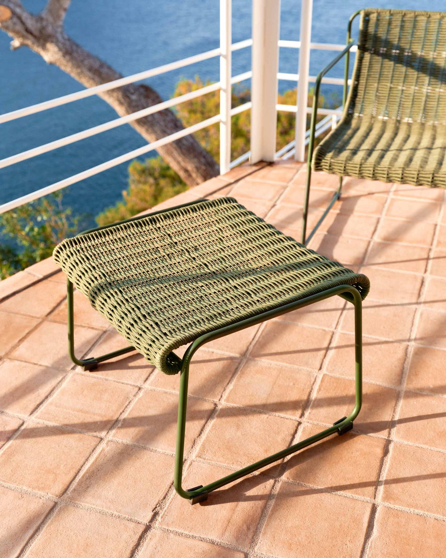 Poggiapiedi Maurina in acciaio zincato e corda verde 58 x 52,5 cm