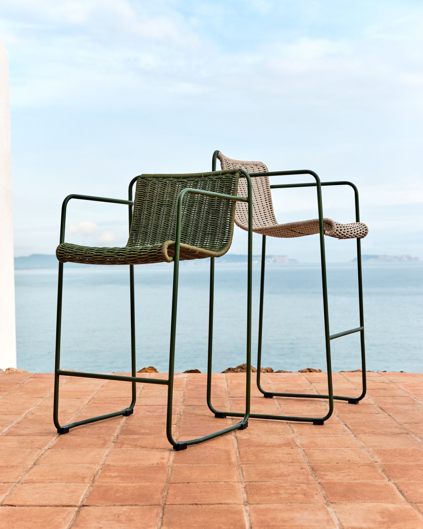 Sgabello Maurina impilabile in acciaio zincato verde con corda verde 74,5 cm