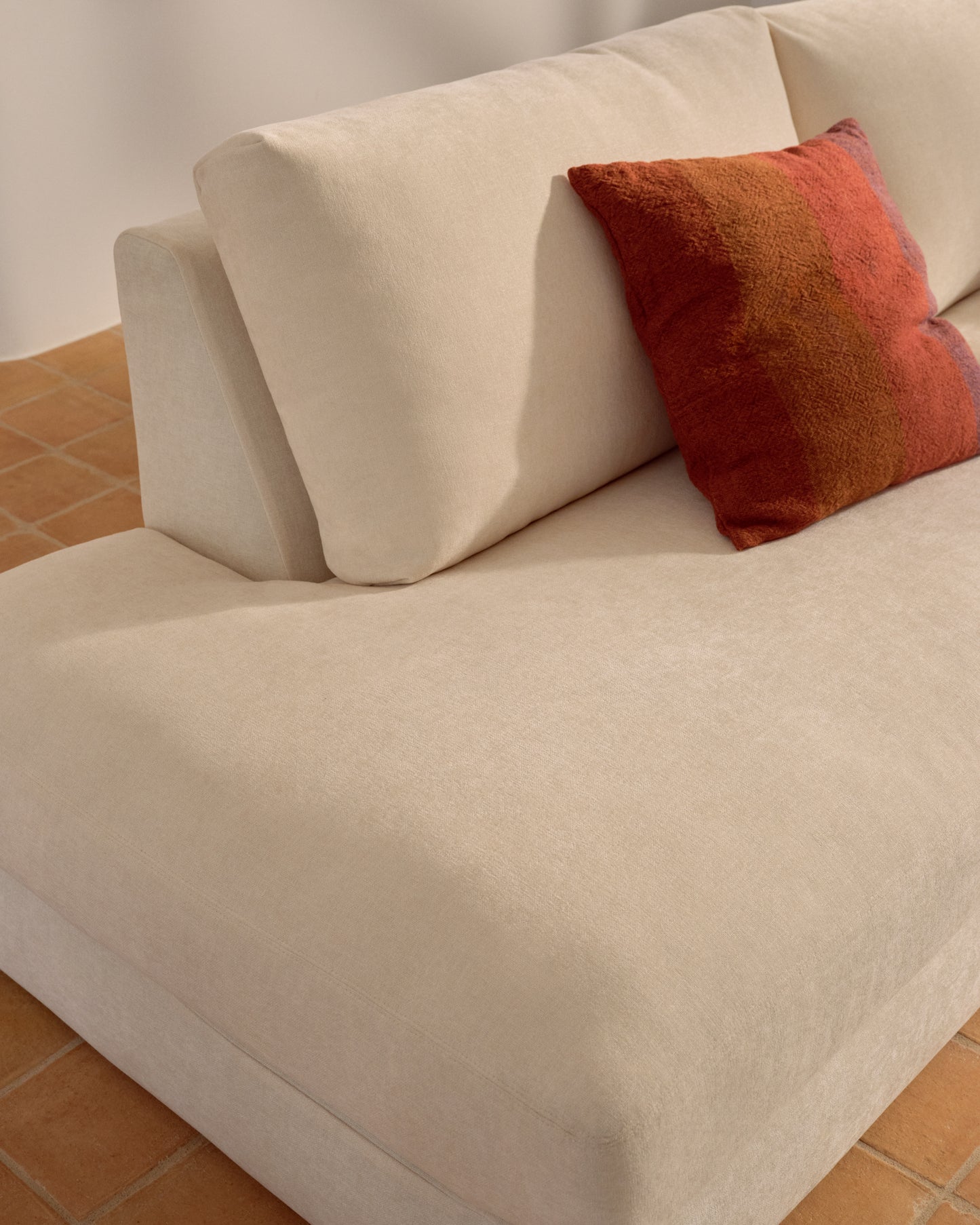 Divano modulare Alea 5 posti sfoderabile in ciniglia chaise longue destra écru 340 cm