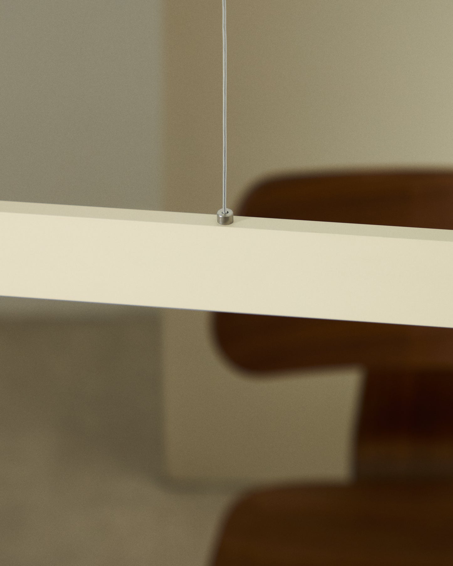 Lampada da soffitto Boadella in alluminio con finitura verniciata beige