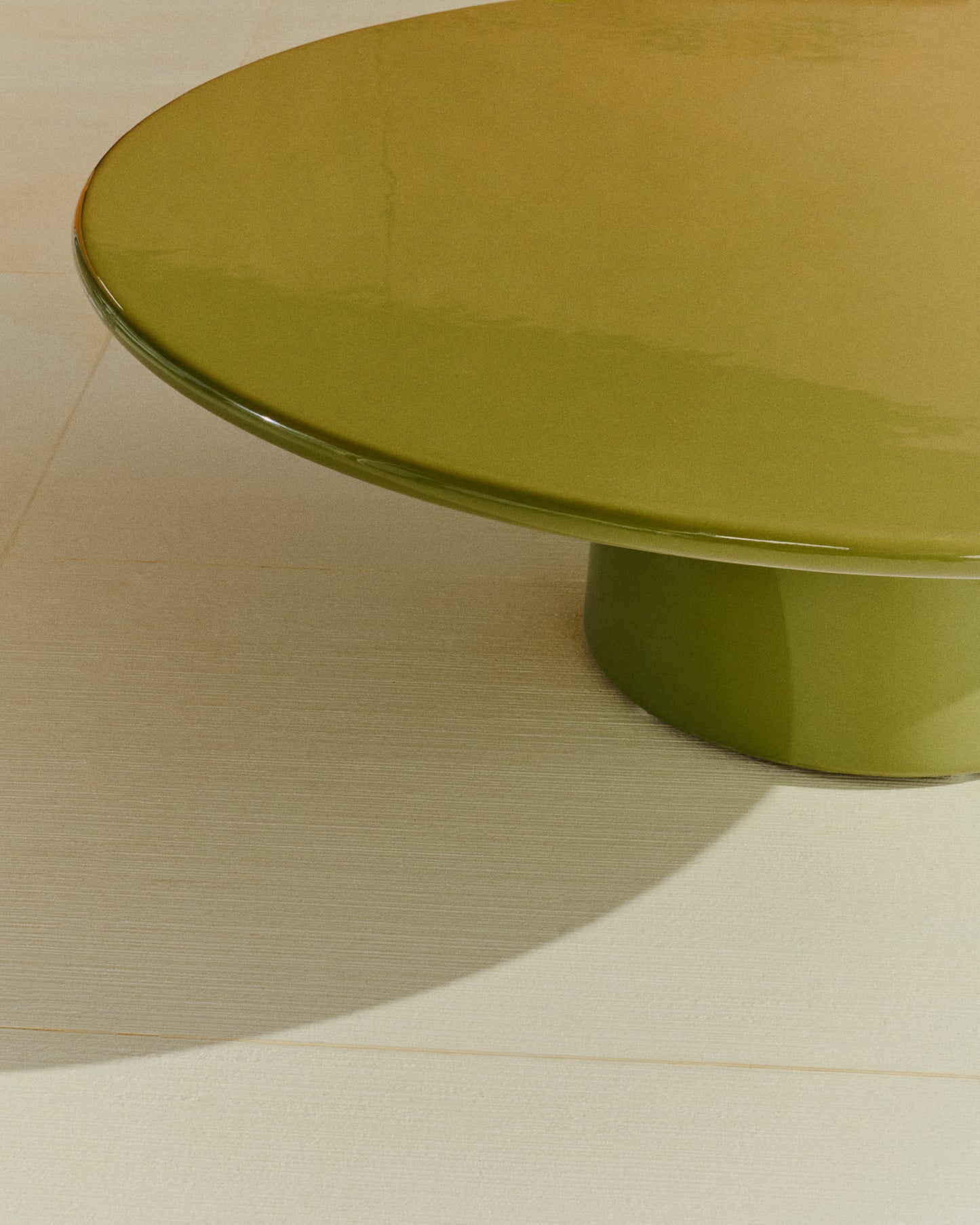 Tavolino da salotto Albanella in cemento con finitura verde lucido Ø 110 cm