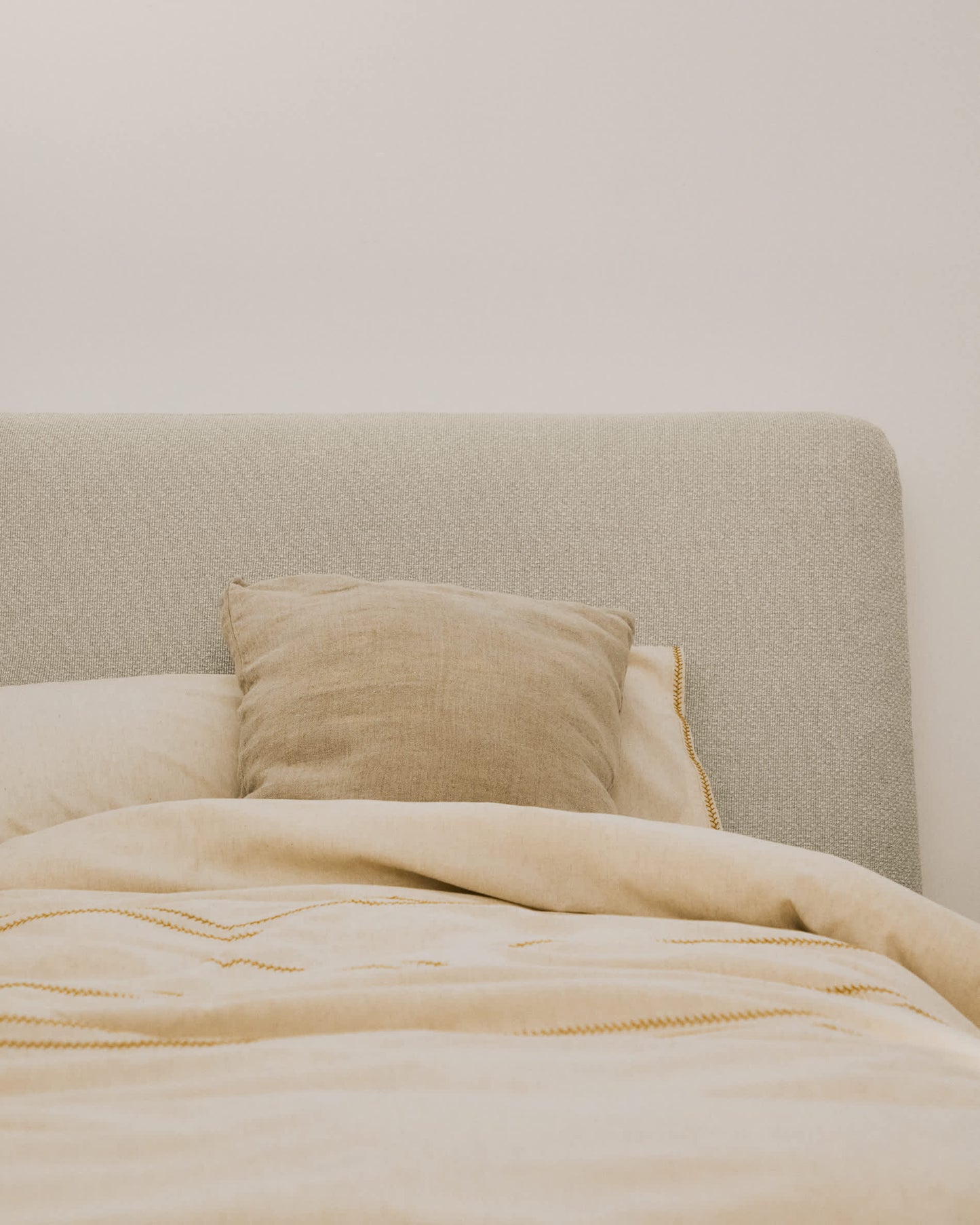 Letto sfoderabile Martina in ciniglia écru per materassi 90 x 200 cm