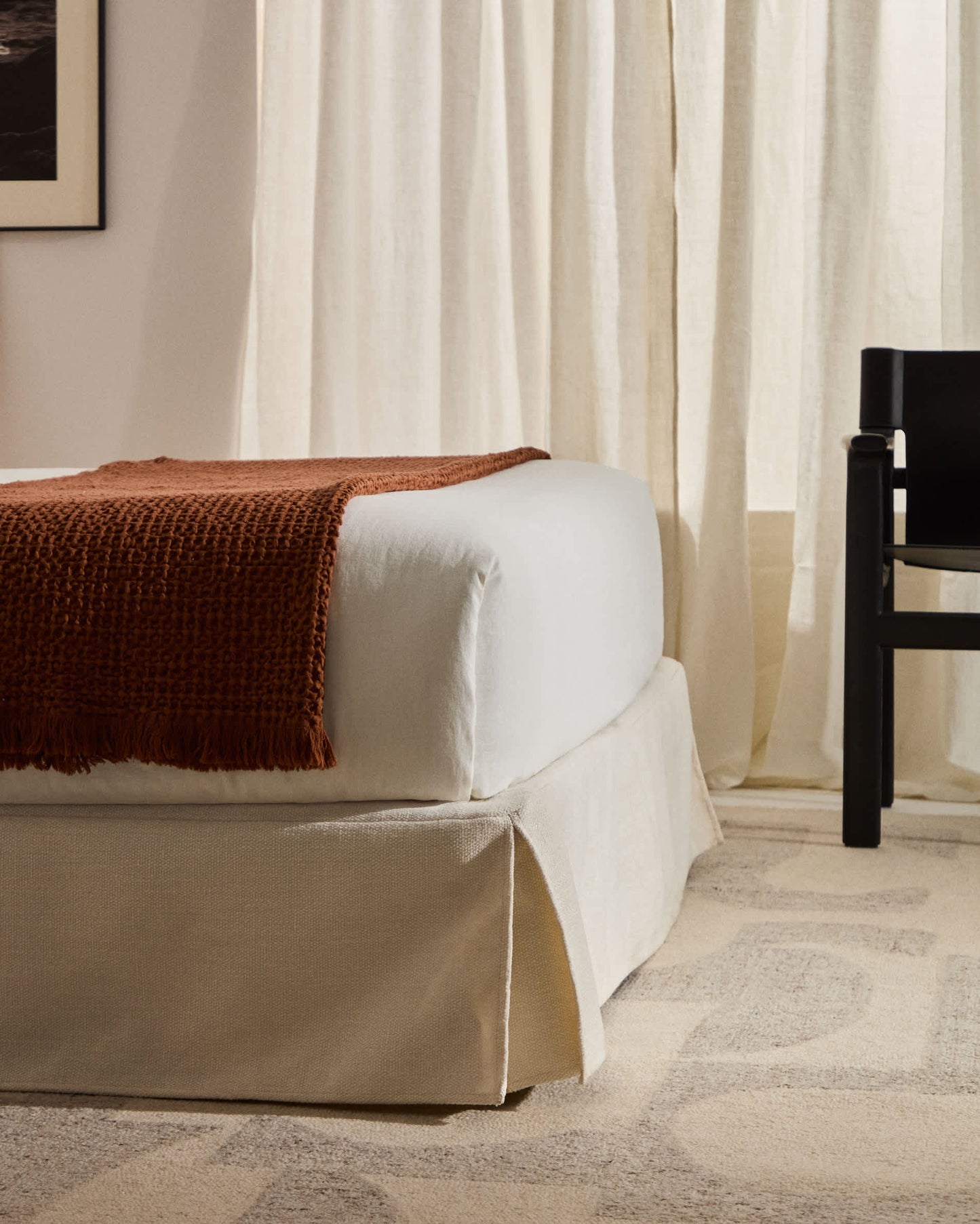 Letto sfoderabile Jaira in ciniglia bianca per materasso da 180x200 cm FSC Mix Credit