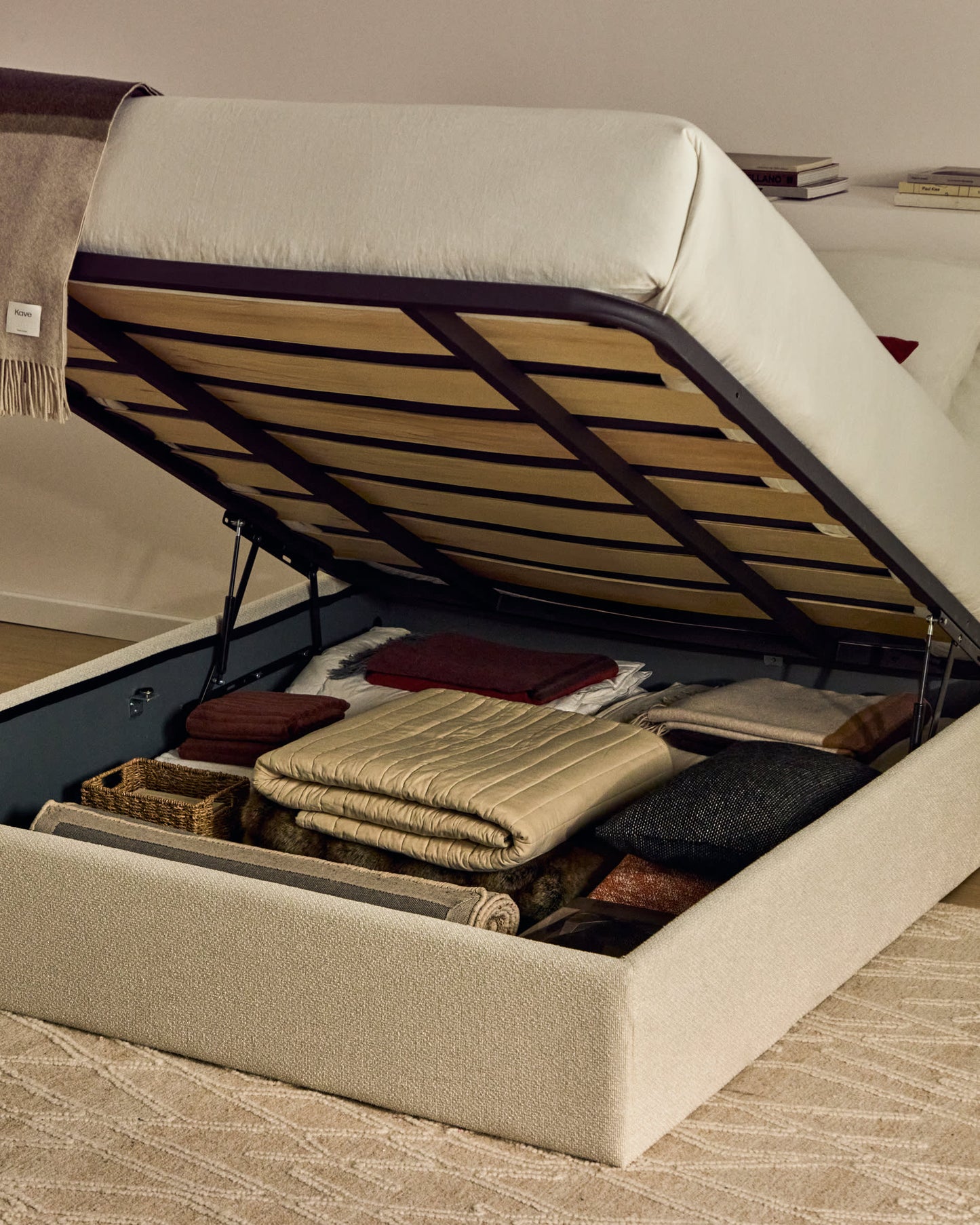 Letto contenitore sfoderabile Nelzi in ciniglia écru