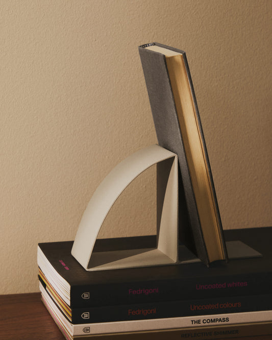 Reggilibri in ferro beige Mistra