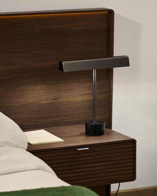 Lampada da tavolo Lynor in metallo spazzolato con base in marmo nero