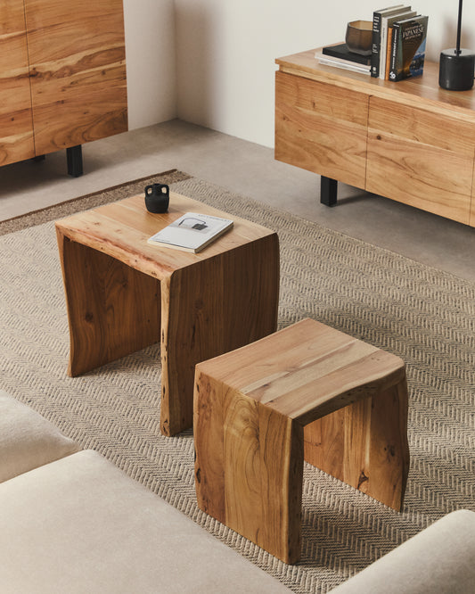 Set di 2 tavolini da appoggio a nido Lomiri in legno massiccio di acacia con finitura sbiancata 50x42 cm / 34x42 cm