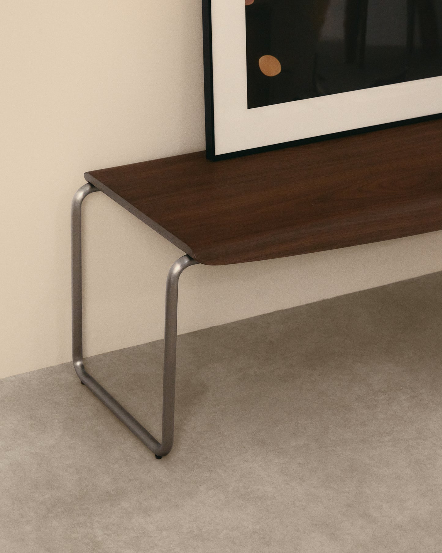 Panca Tarsel in impiallacciato di noce con struttura in acciaio inox spazzolato 142 cm