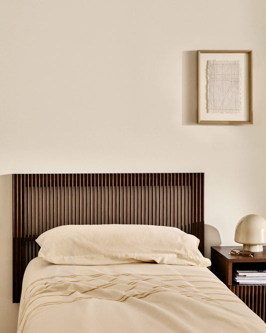 Testiera Beyla in legno massiccio di frassino con finitura noce per letto da 90 cm