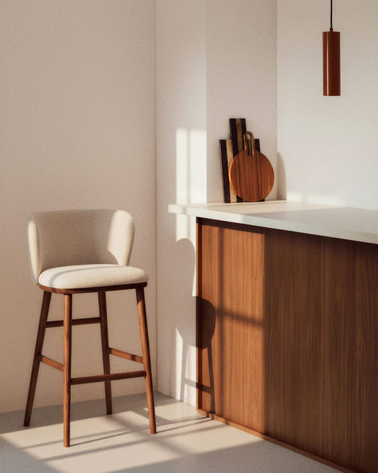 Sgabello Ciselia in ciniglia beige e gambe in legno massiccio di frassino con finitura noce 75 cm
