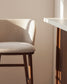 Sgabello Ciselia in ciniglia beige e gambe in legno massiccio di frassino con finitura noce 75 cm