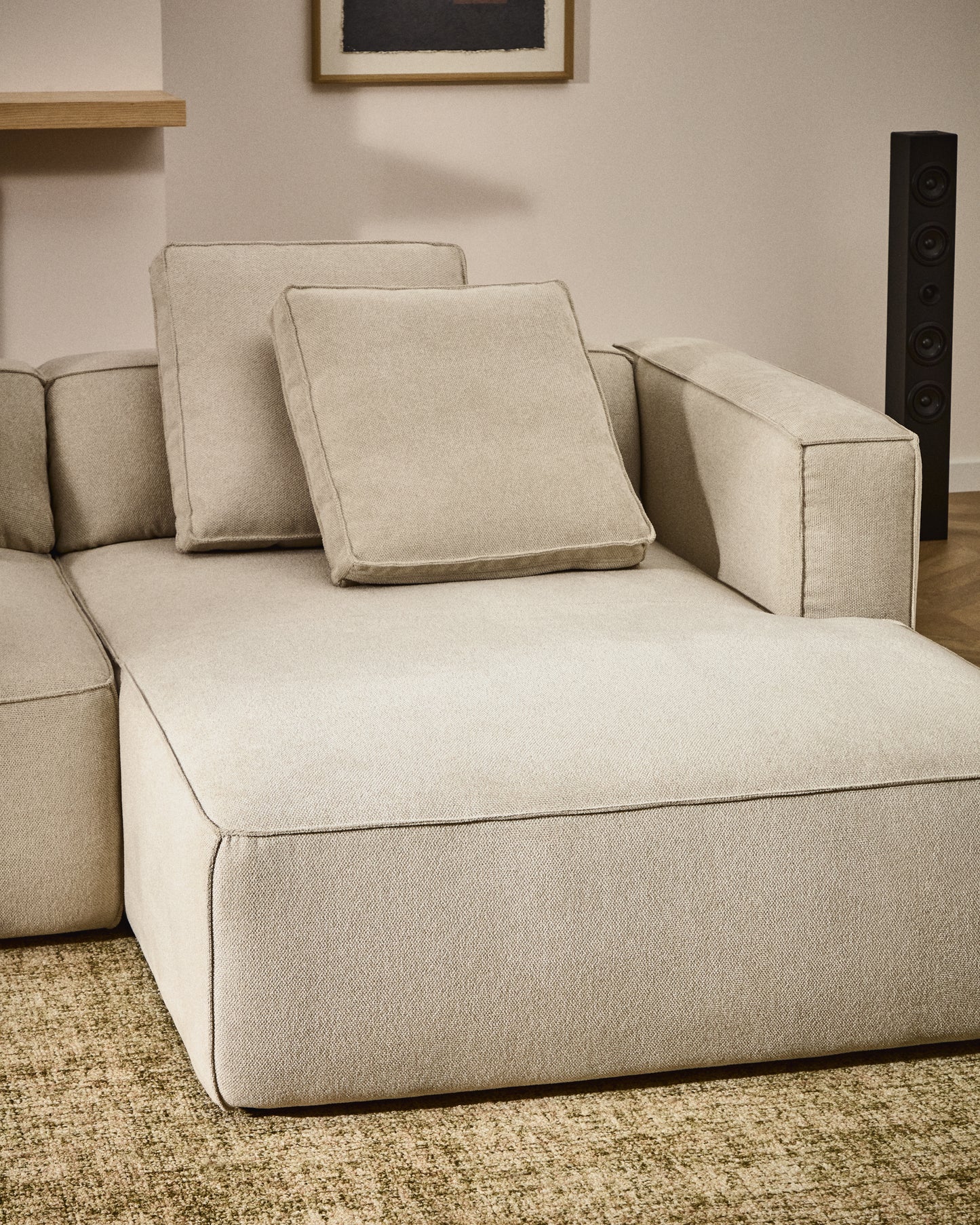 Divano letto Marela 3 posti con chaise longue destra in ciniglia beige 276 cm