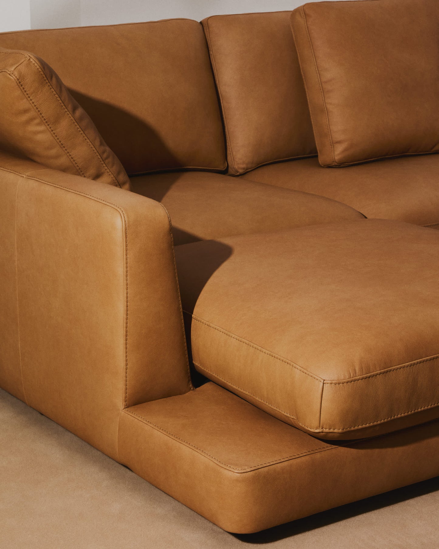Divano Gala 4 posti in pelle con chaise longue sinistra marrone 300 cm
