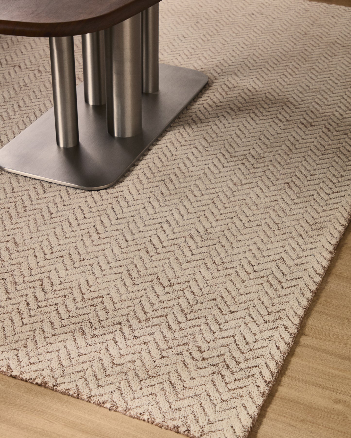 Tappeto Calira in lana jacquard intrecciata beige 230 x 160 cm