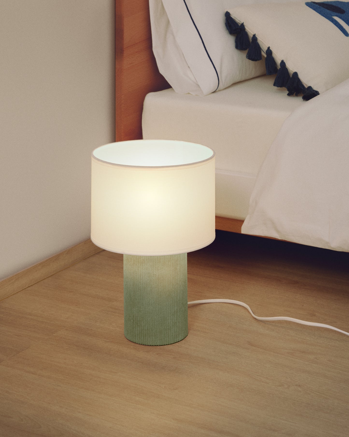 Lampada da tavolo Bianella in cotone e velluto turchese