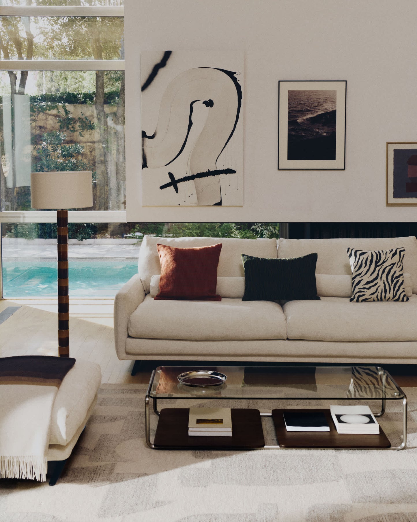 Divano Veliro 2 posti in ciniglia beige con gambe in acciaio nero 210 cm FSC Mix Credito