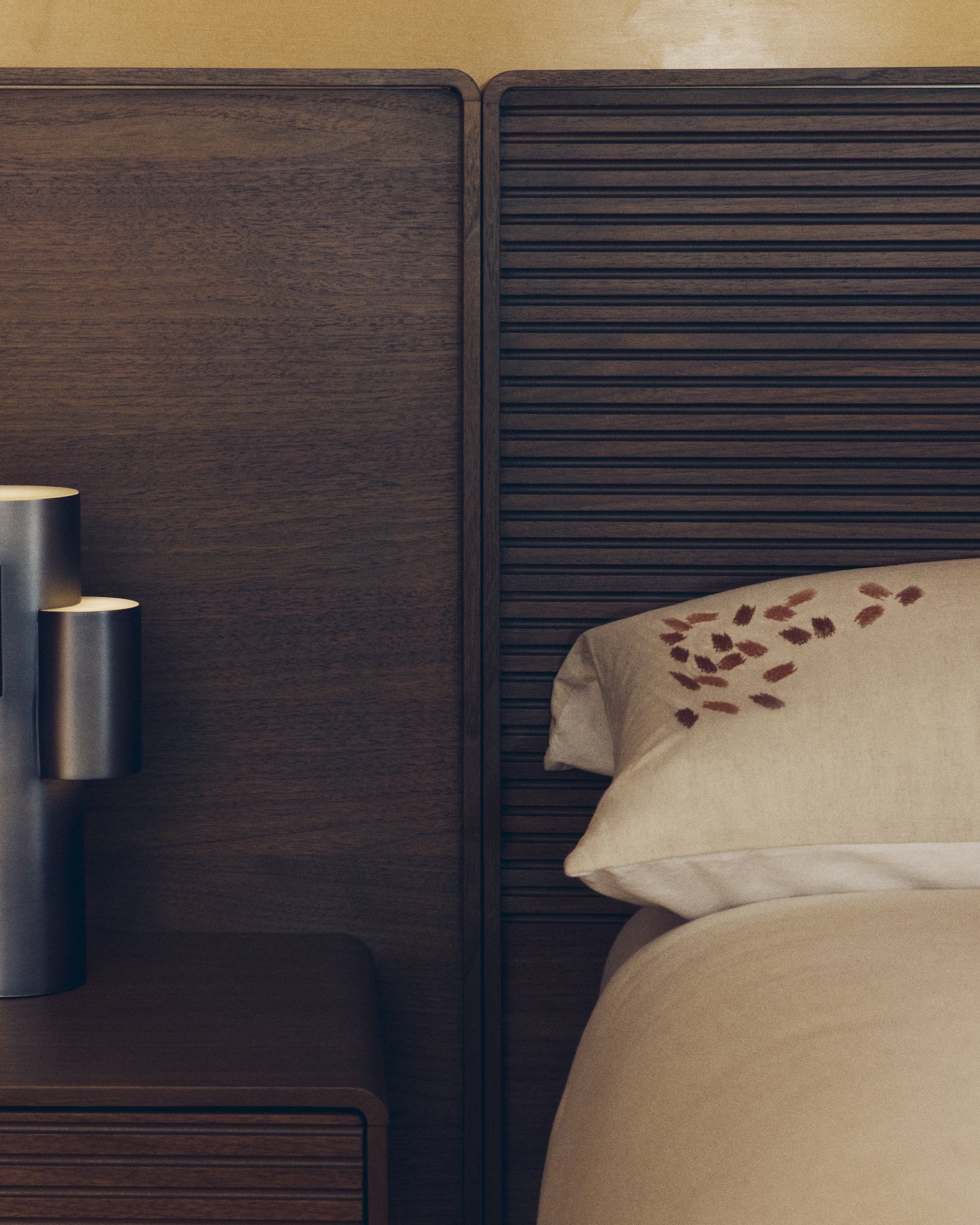 Letto Norlen con 2 comodini in impiallacciatura di noce con finitura scura e luce LED per materasso 160 x 200 cm