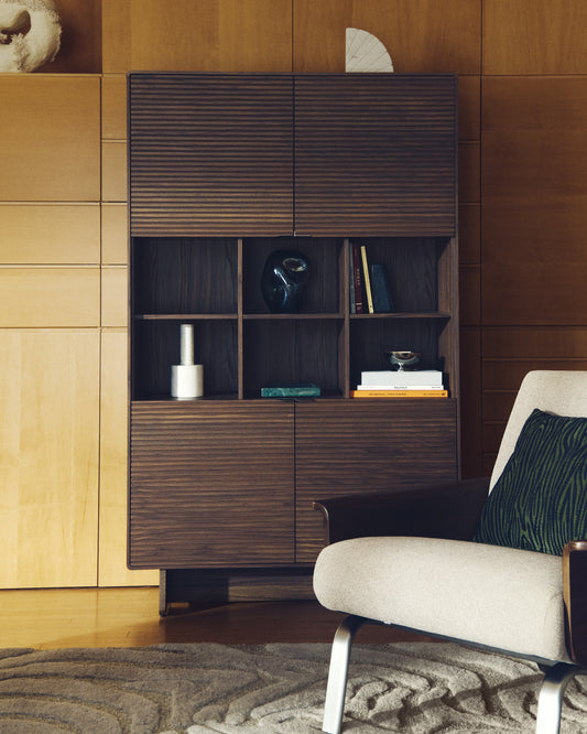Credenza alta Norlen 4 ante in impiallacciato di noce 100 x 163 cm