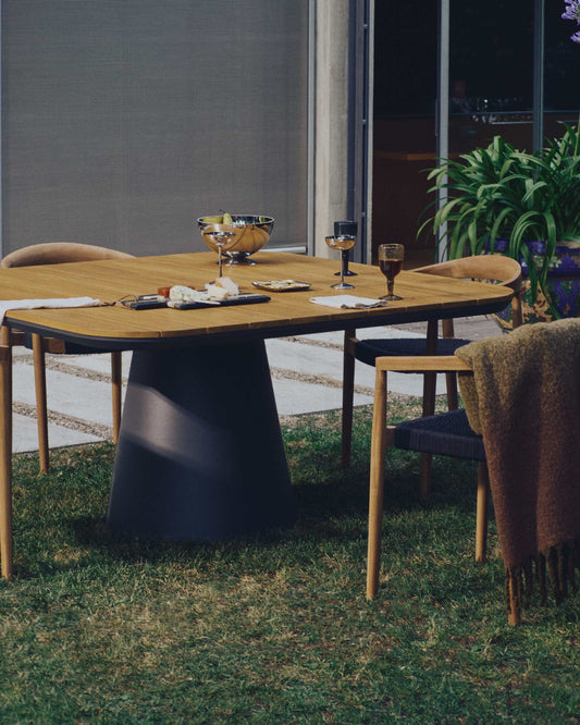 Tavolo da esterno Tudons in alluminio con finitura in grigio e teak 148 x 148 cm