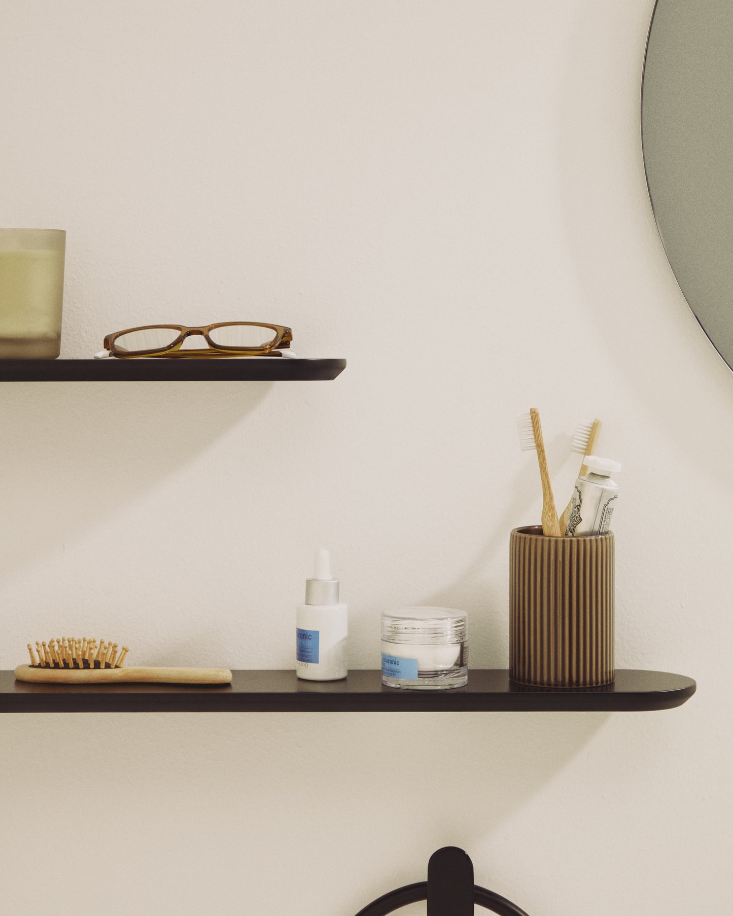 Set Arely di 2 mensole in MDF con finitura laccata nera 35 cm/55 cm