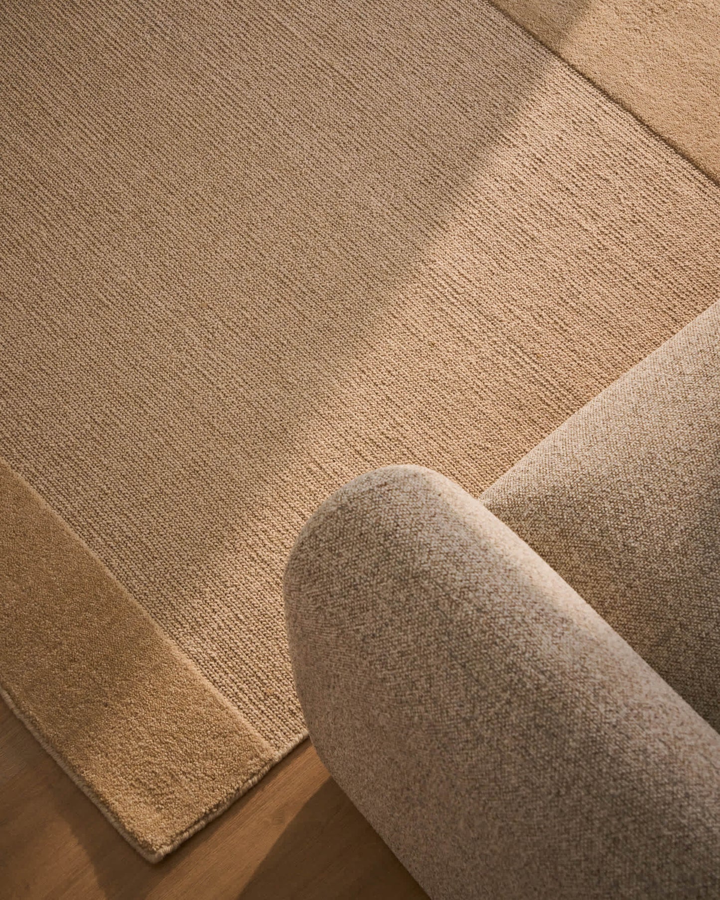Tappeto Esola in lana beige 160 x 230 cm