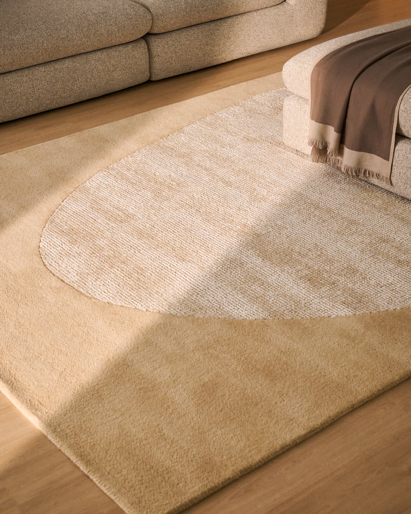 Tappeto Ivena in lana beige 200 x 300 cm