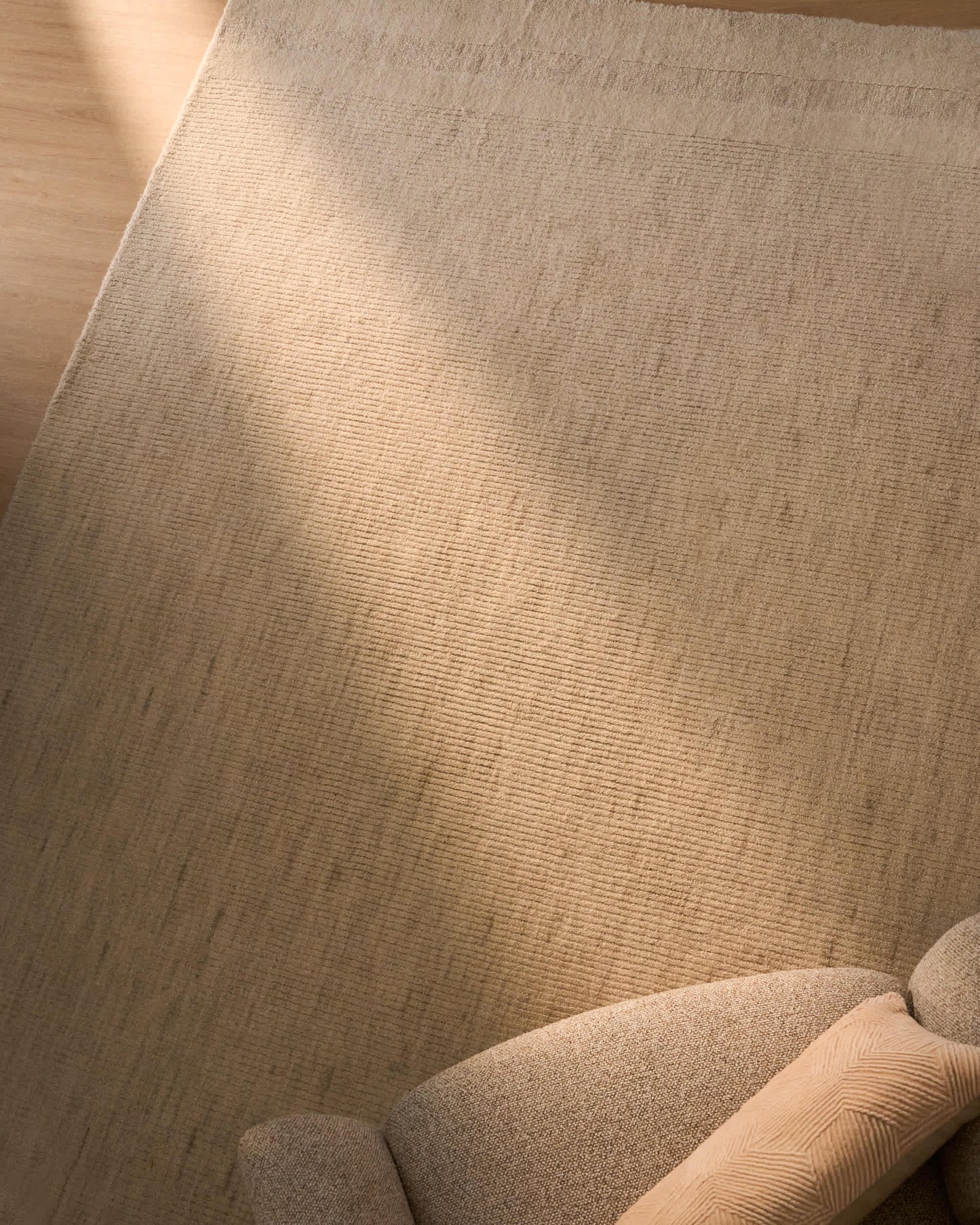 Tappeto Dalena in lana jacquard a righe beige 230 x 160 cm