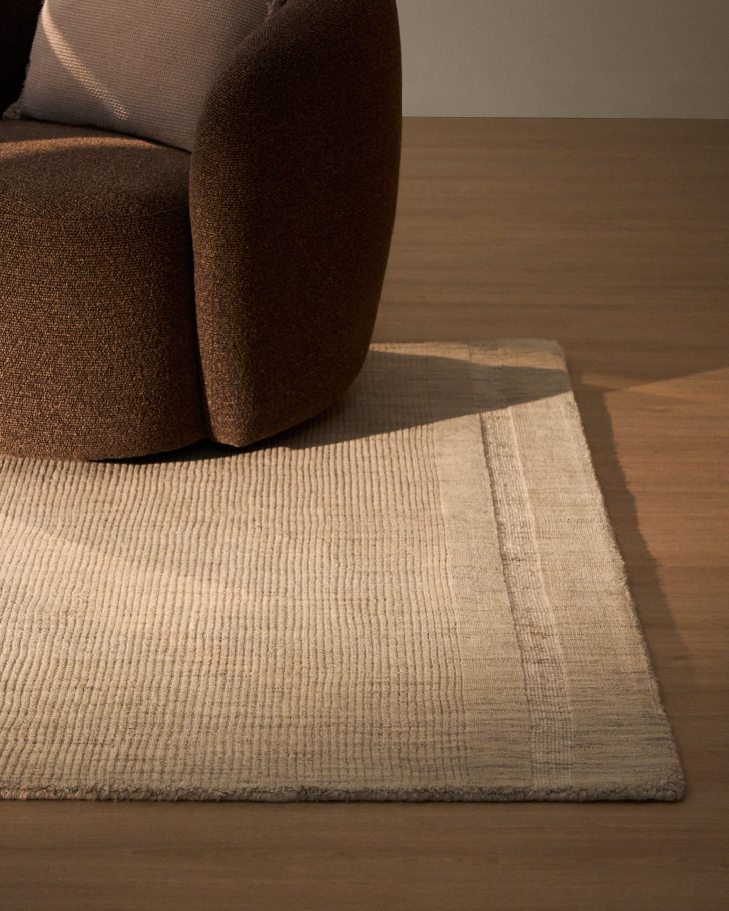 Tappeto Dalena in lana jacquard a righe beige 300 x 200 cm
