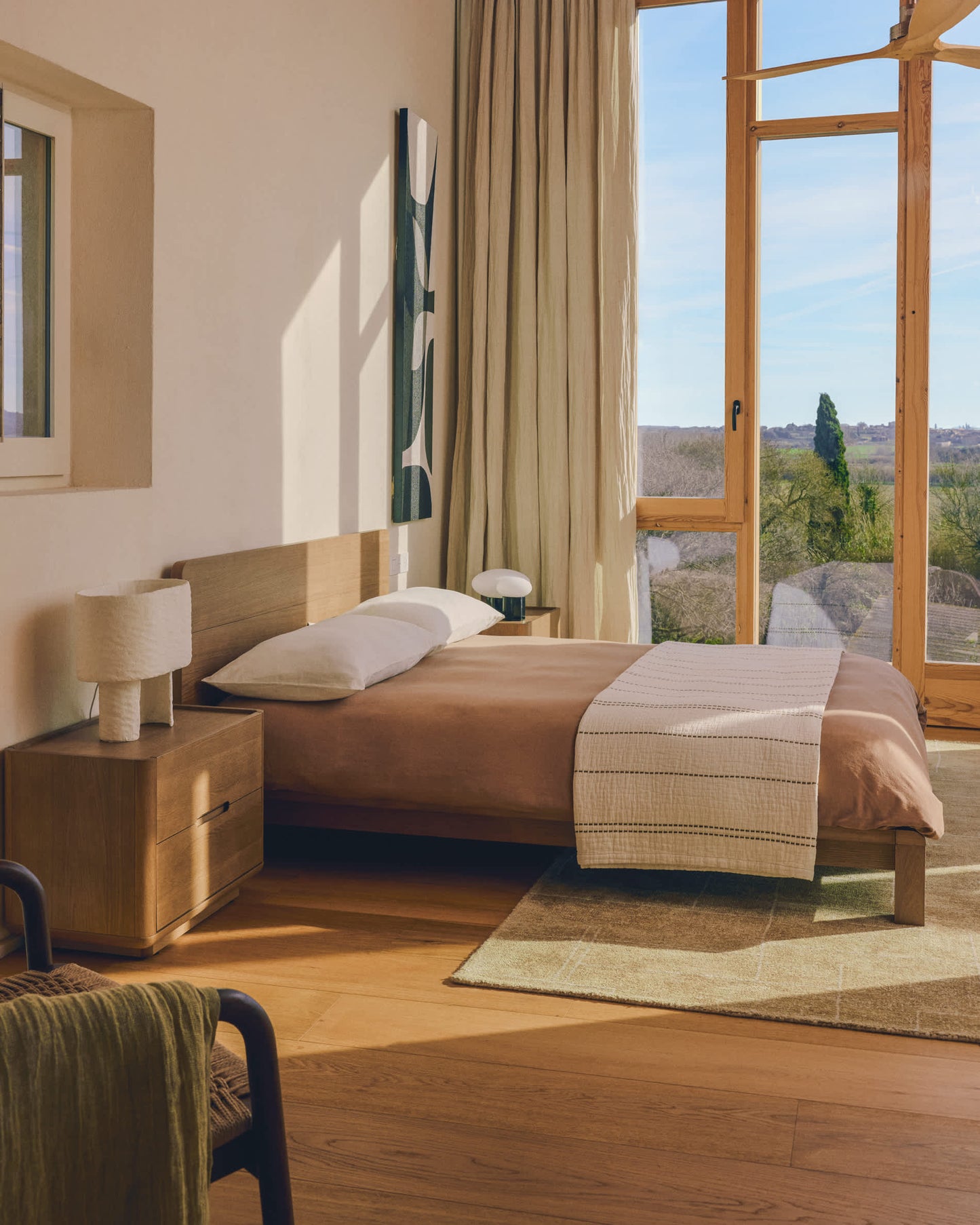 Letto Arelida in impiallacciato e legno massiccio di rovere con finitura marrone chiaro per materasso 180 x 200 cm FSC Mix Credit