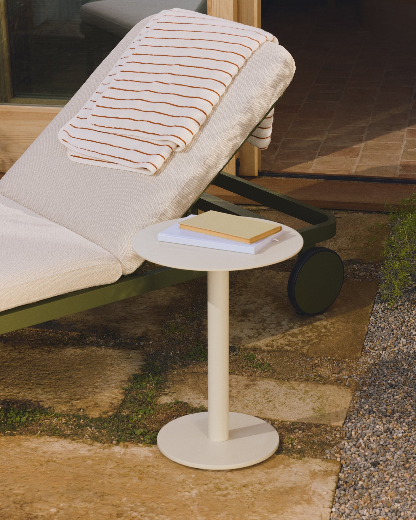 Tavolino da appoggio Asinara in alluminio beige Ø 40 cm