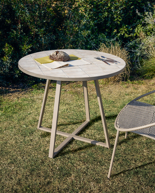 Tavolo rotondo Tella in acciaio zincato e piastrelle beige Ø 90 cm