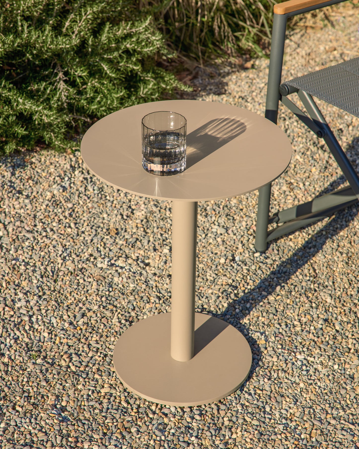 Tavolino da appoggio Asinara in alluminio tortora Ø 40 cm