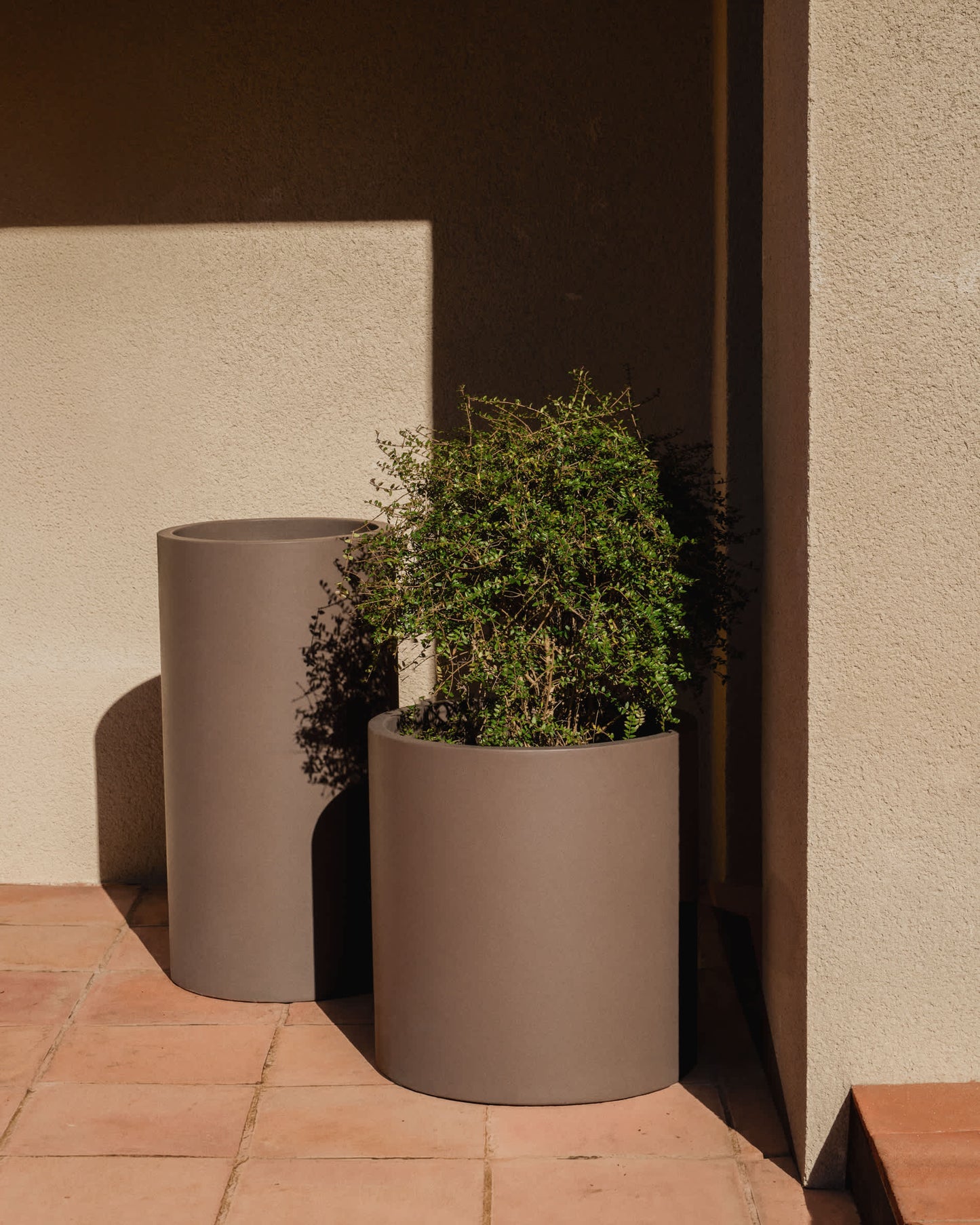 Fioriera Aiguablava in cemento marrone Ø 52 cm