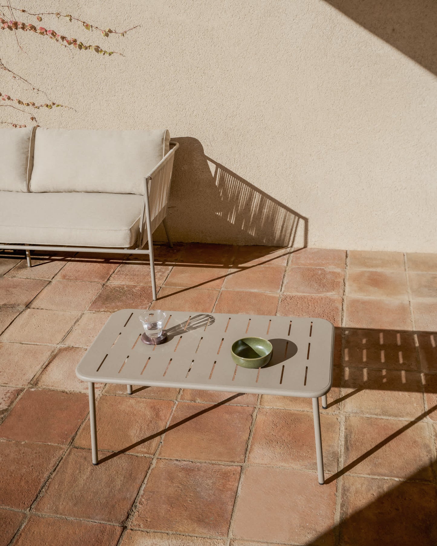 Tavolo da esterno Zivia in acciaio zincato color tortora 90 x 50 cm
