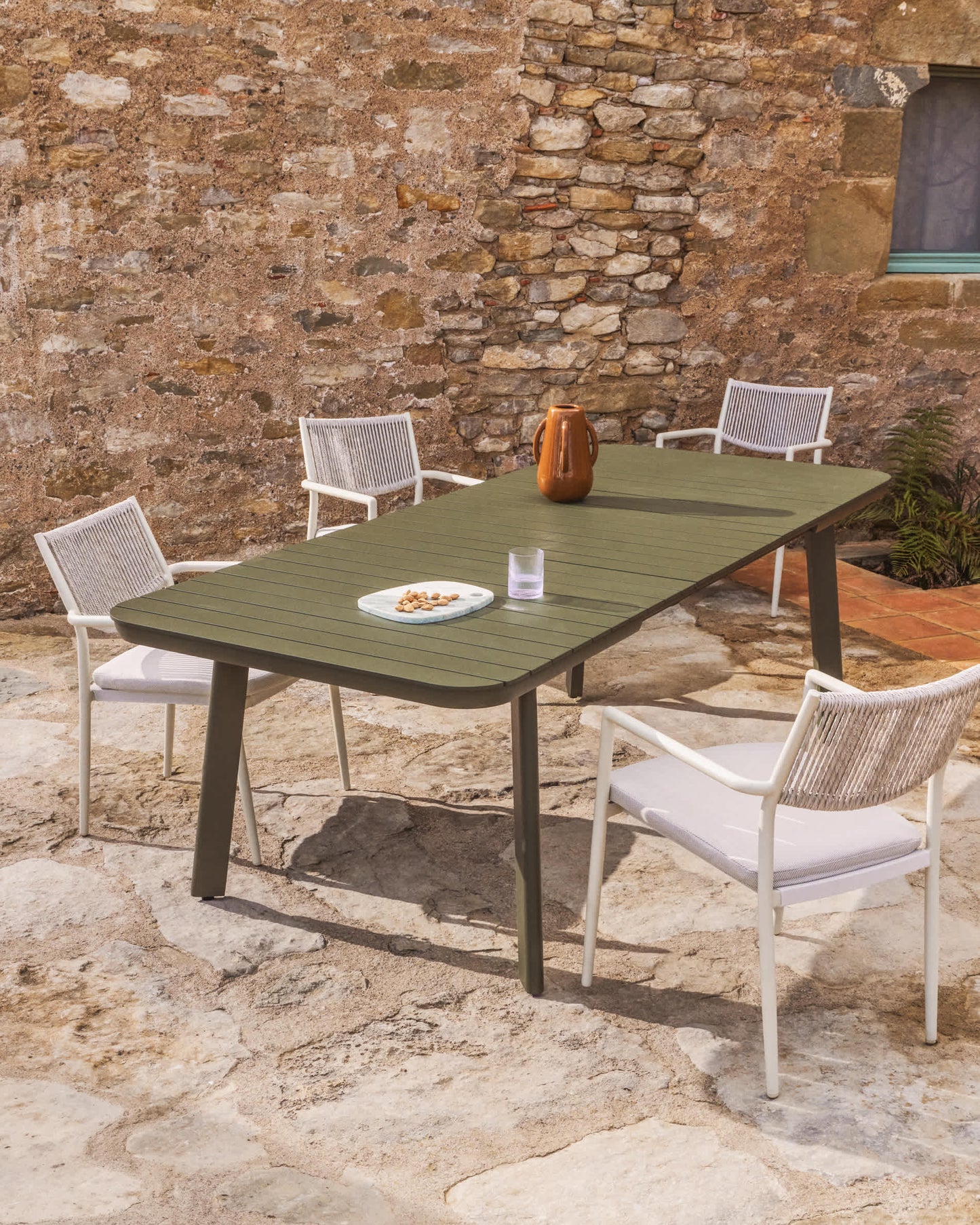 Tavolo allungabile da esterno Izola in alluminio con finitura verde 220 (280) x 100 cm