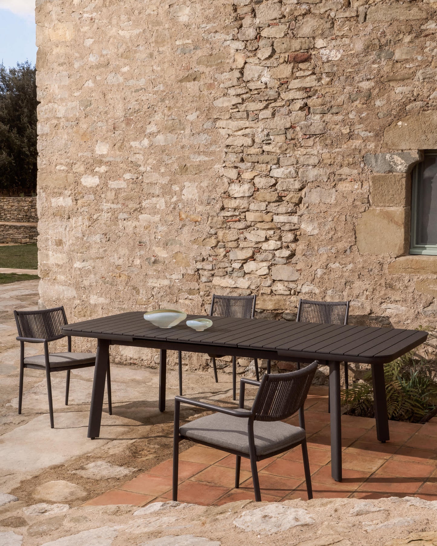 Tavolo allungabile da esterno Izola in alluminio con finitura grafite 185 (235) x 100 cm