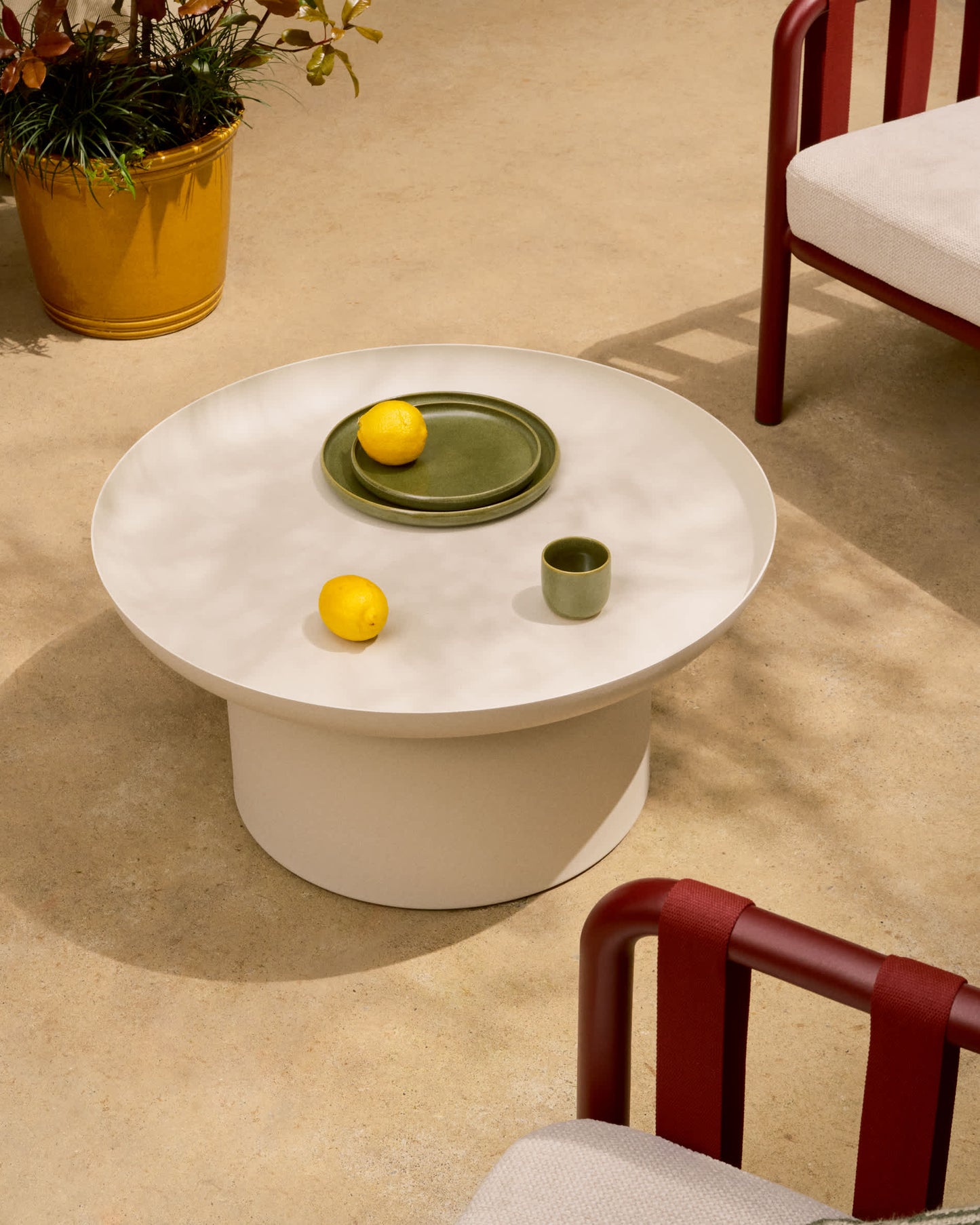 Tavolino Arcola in alluminio écru Ø 70 cm