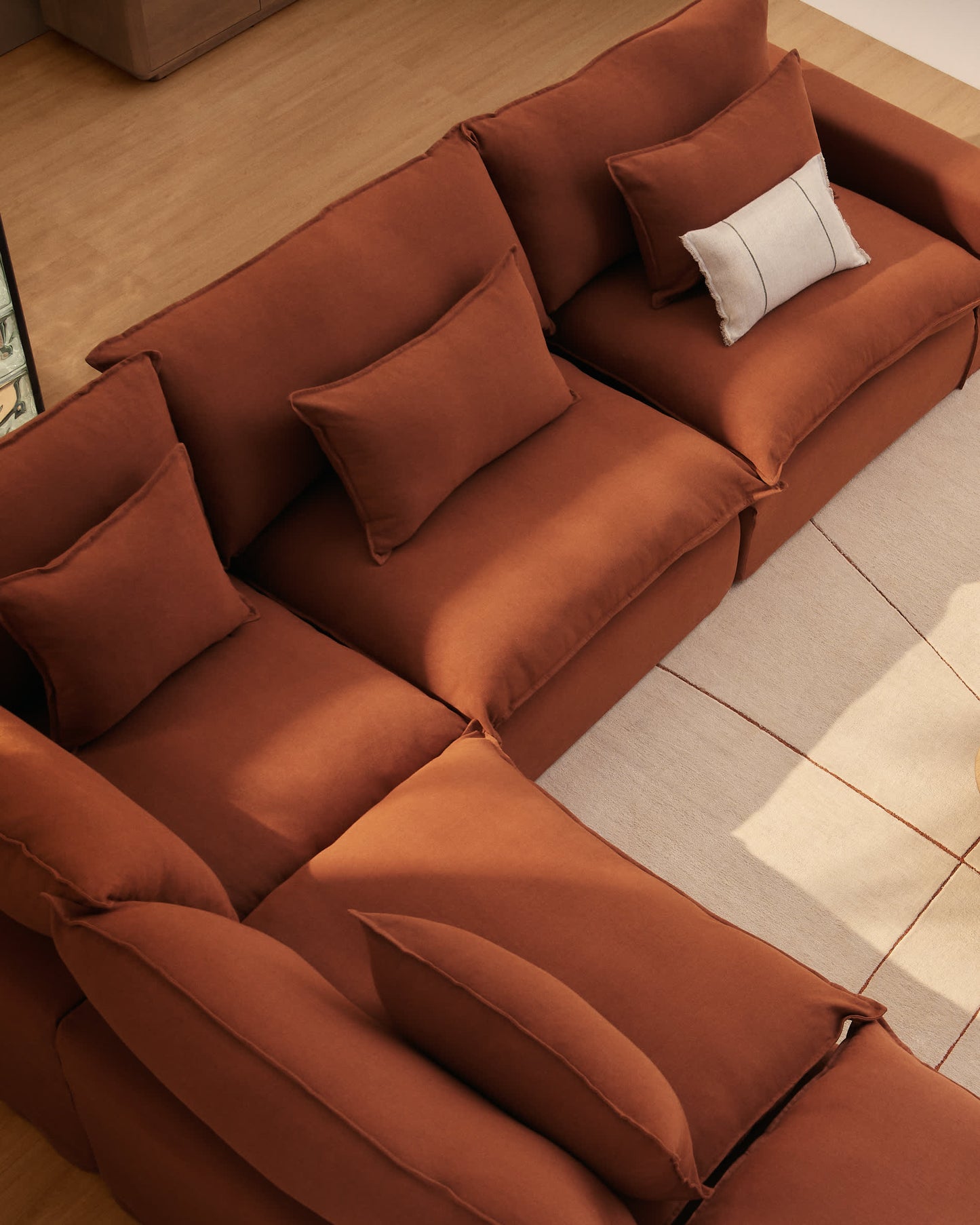 Divano angolare modulare sfoderabile Anarela 4 posti in 100% lino terracotta 287 x 307 cm FSC Mix Credit