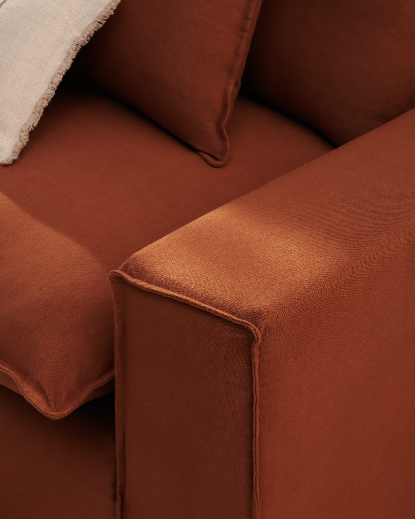 Divano modulare sfoderabile Anarela 3 posti in 100% lino color terracotta 310 cm FSC Mix Credit