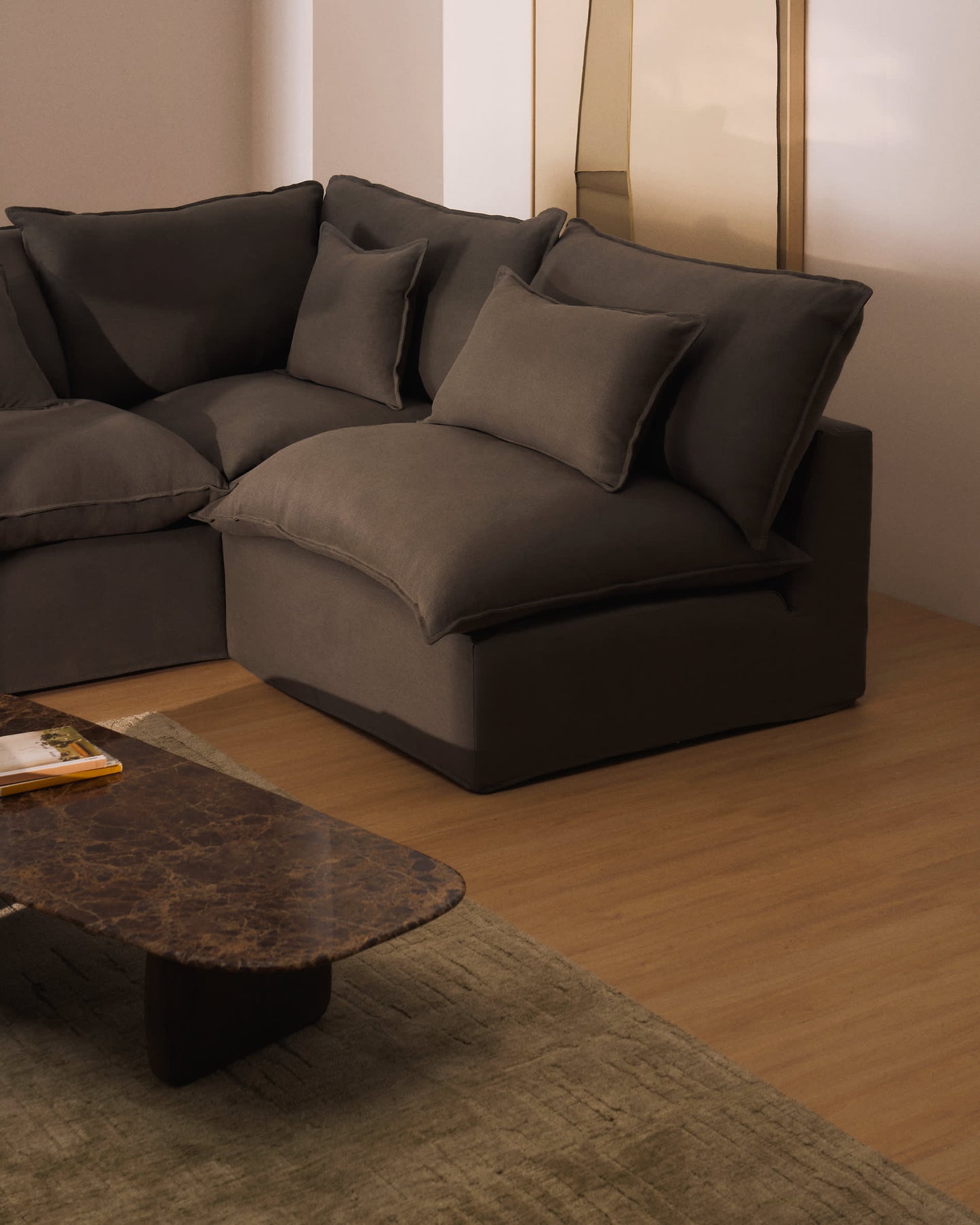 Divano angolare modulare sfoderabile Anarela 6 posti in 100% lino tortora 327 x 217 cm / 217 x 327 cm FSC Mix Credit