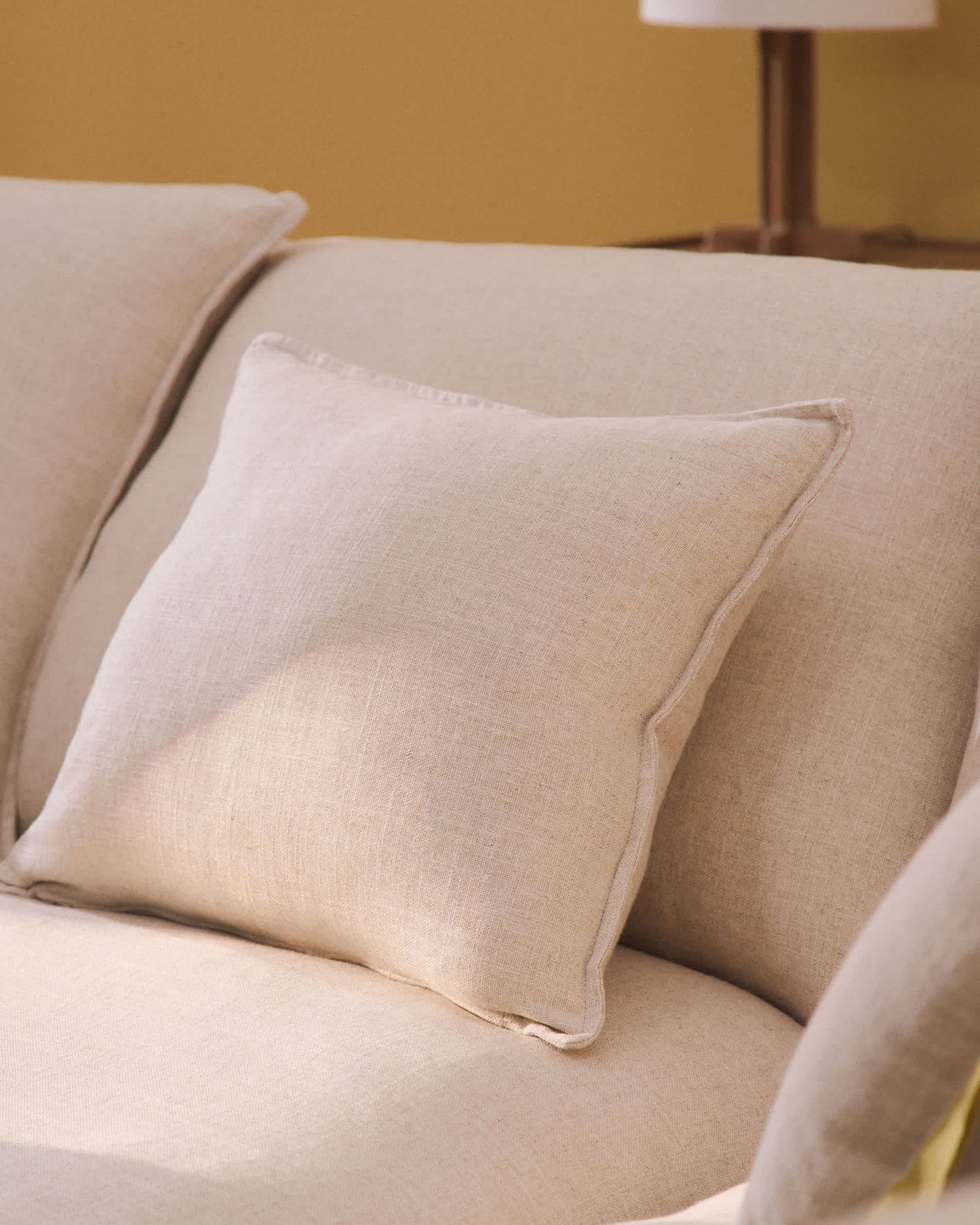 Divano angolare modulare sfoderabile Anarela 4 posti in lino e viscosa beige 287 x 197 cm / 197 x 287 cm FSC Mix Credit