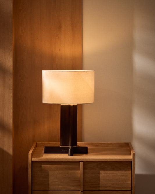 Lampada da tavolo Niani in legno di caucciù finitura scura e paralume in cotone color avorio Ø 30 cm
