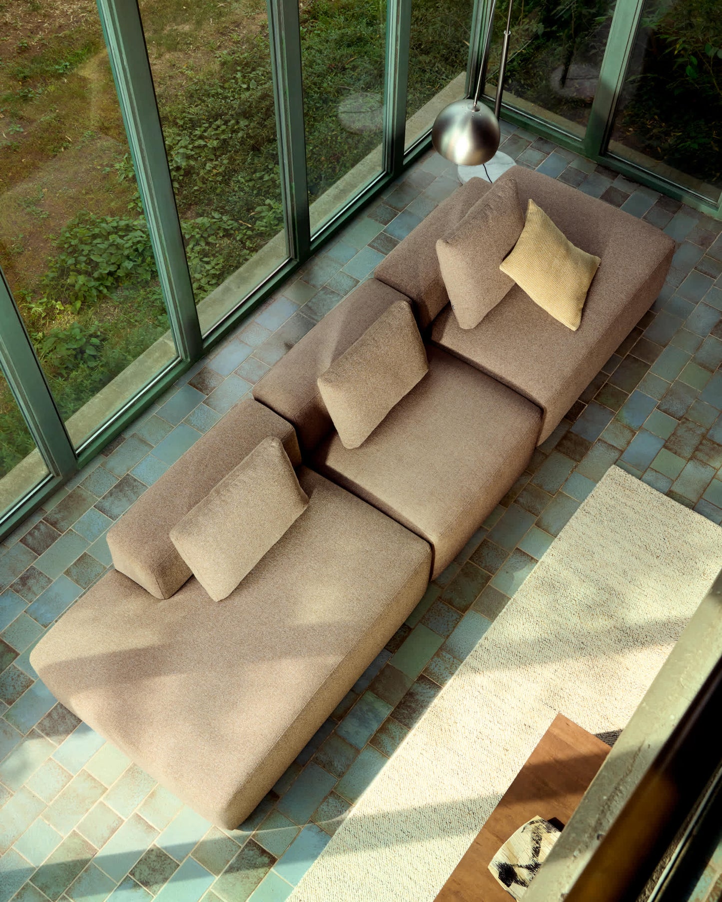 Divano Blok 4 posti in ciniglia marrone 380 cm FSC Mix Credit
