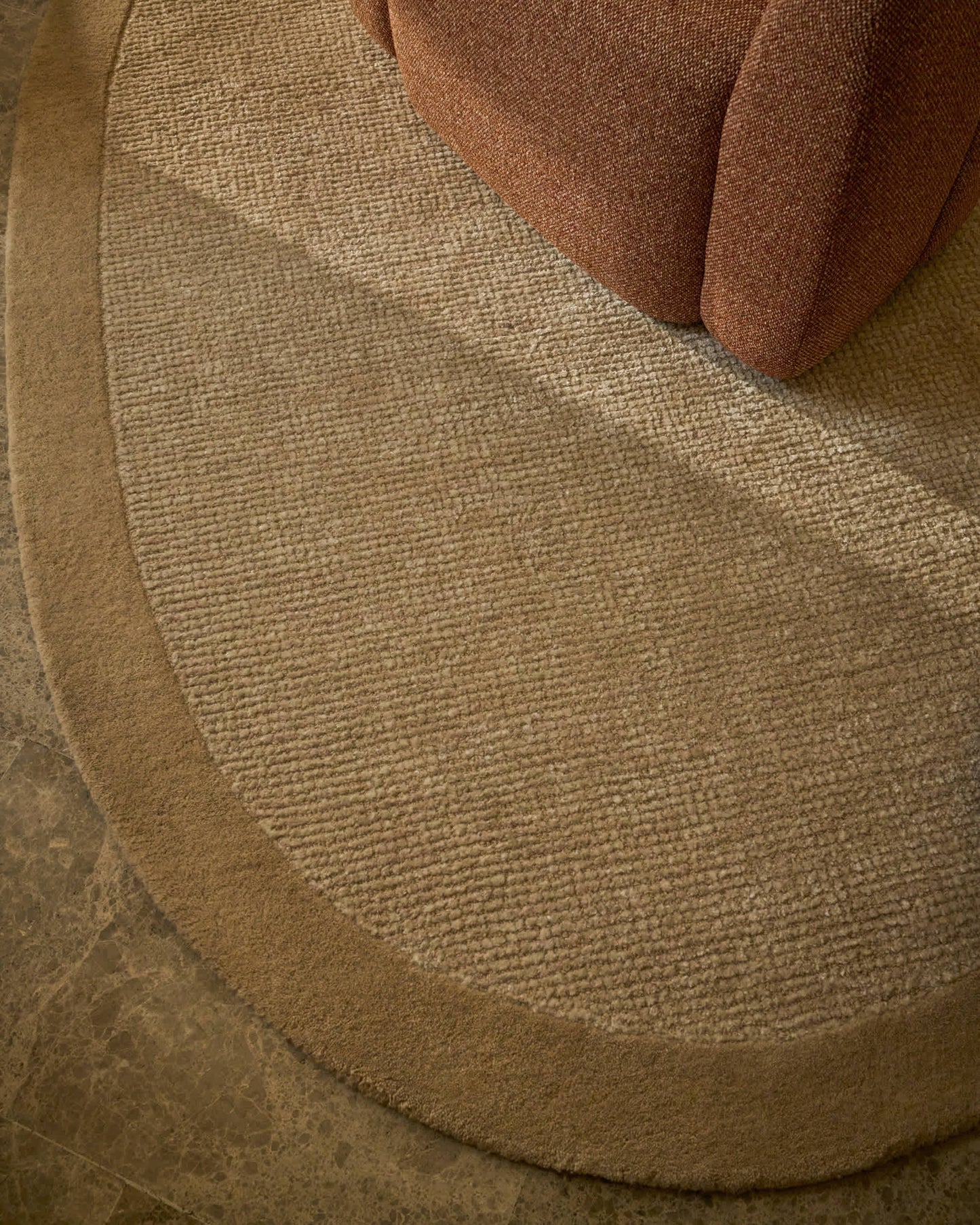 Tappeto Ivena in lana e viscosa beige 160 x 230 cm