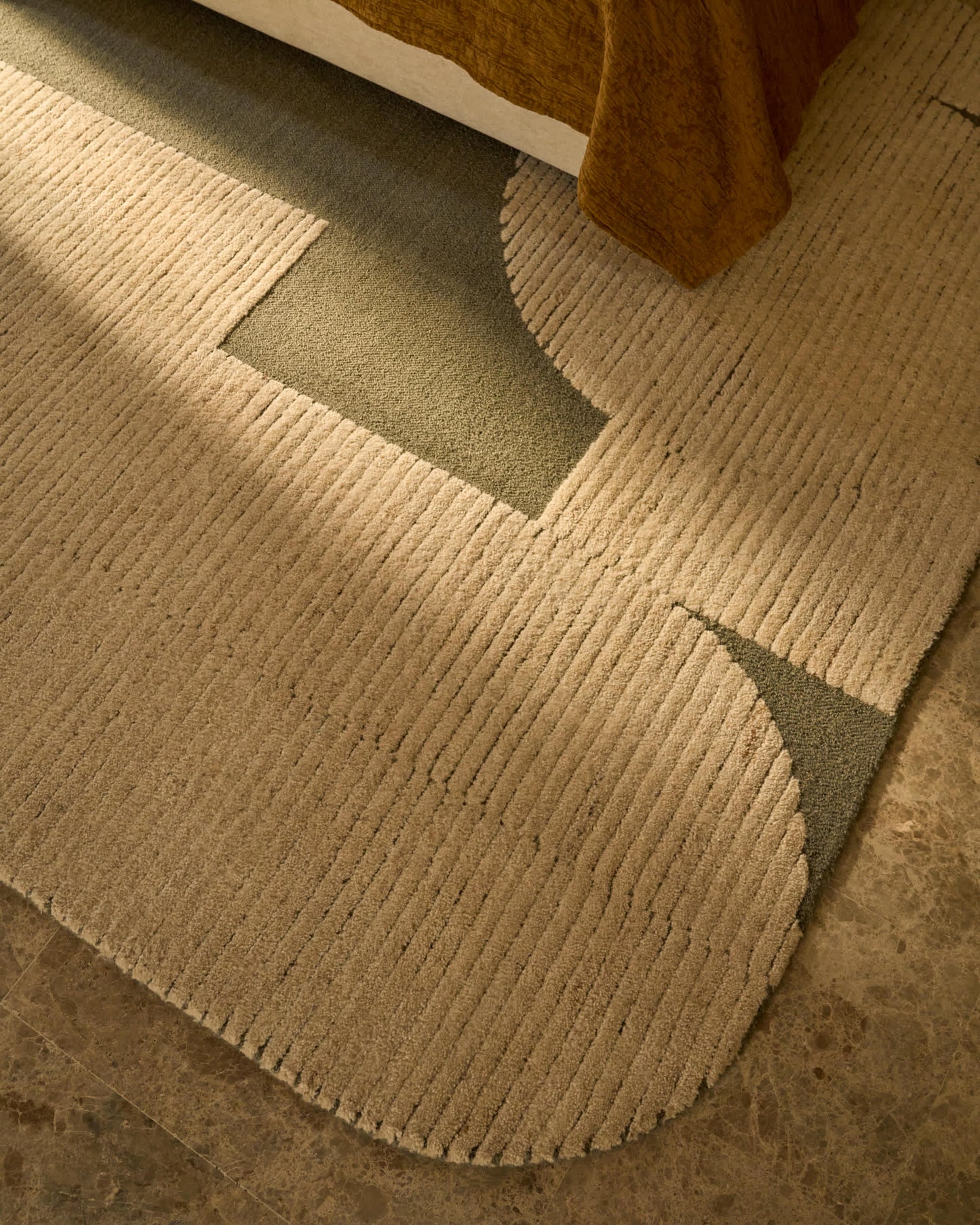 Tappeto Bralen in lana jacquard verde e beige 200 x 300 cm