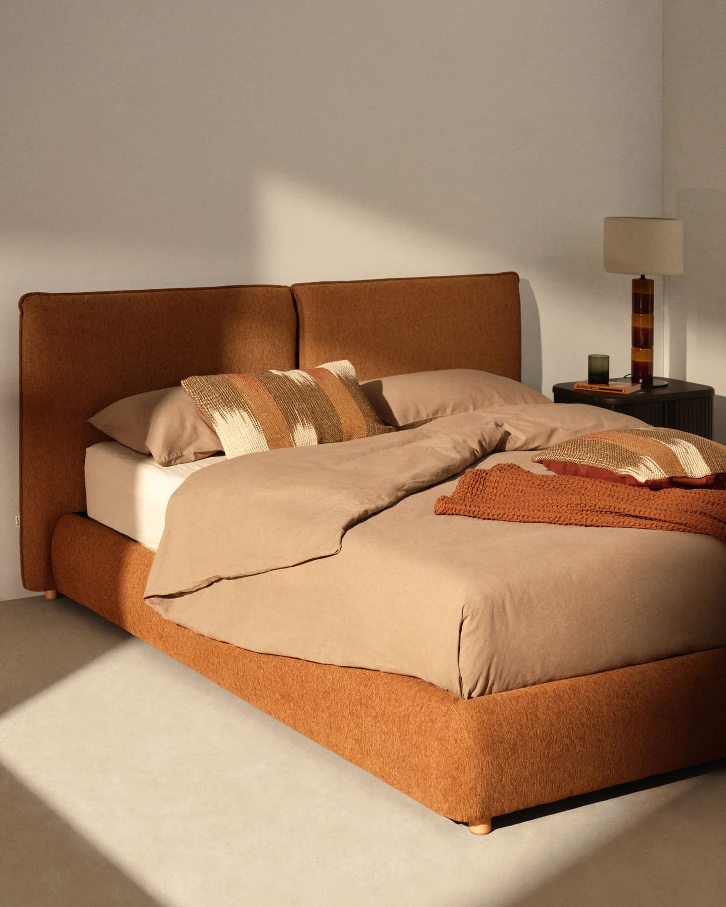 Letto Elerio in ciniglia rosso ramato chiaro per materasso da 180 x 200 cm