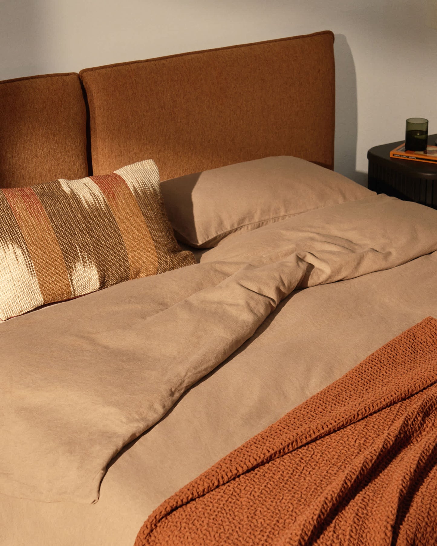 Letto Elerio in ciniglia rosso ramato chiaro per materasso da 160 x 200 cm