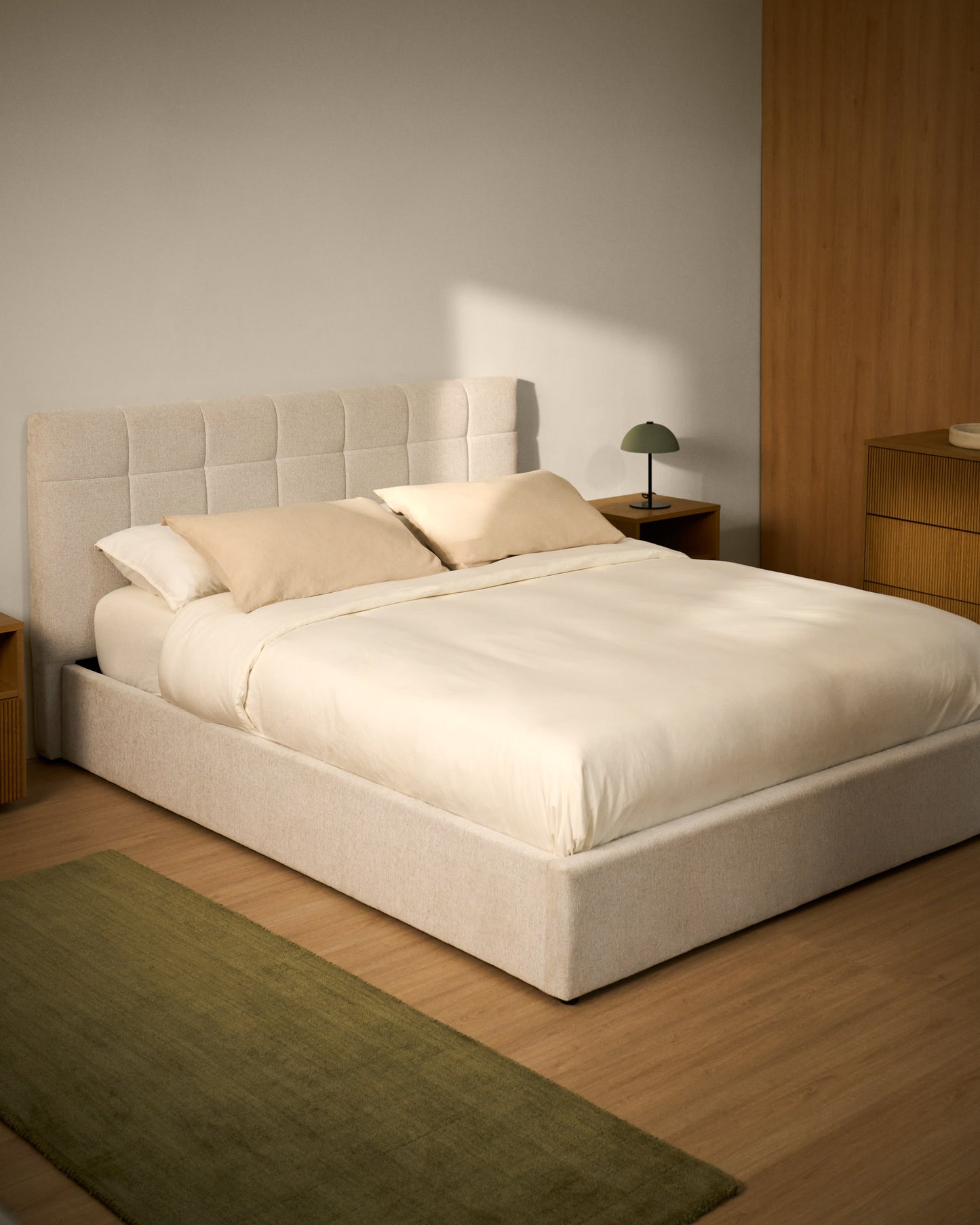 Letto contenitore sollevabile Darnela in ciniglia écru