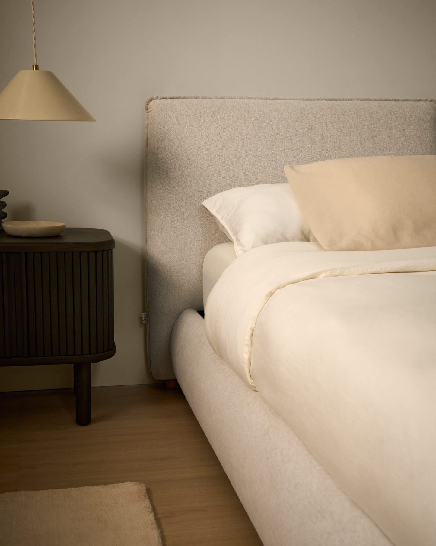 Letto Elerio in ciniglia écru per materasso da 90 x 200 cm