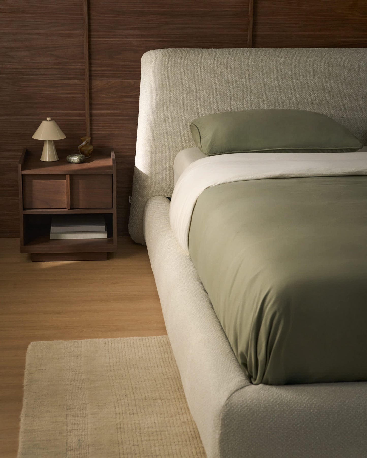 Letto sfoderabile con rete sollevabile Martina in ciniglia écru per materassi 90 x 200 cm